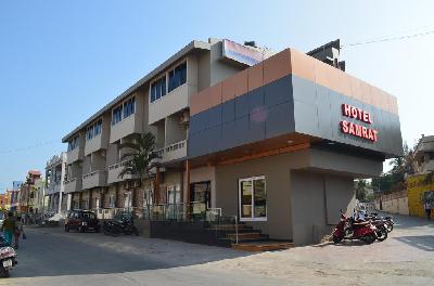 Hotel Samrat Photo