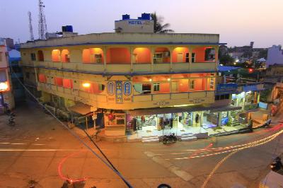 Hotel Uma Shakti Photo