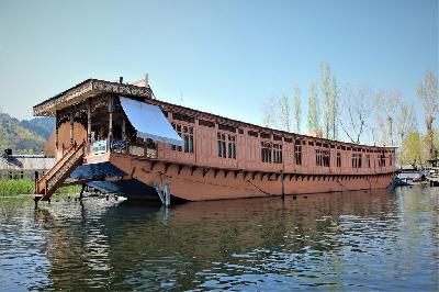 New Lucifer Houseboat Photo