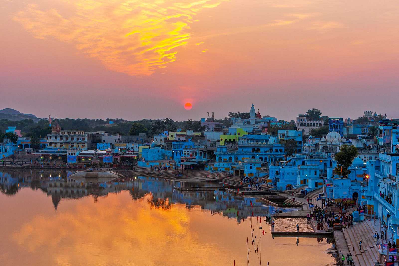 Pushkar Lake Photo 3